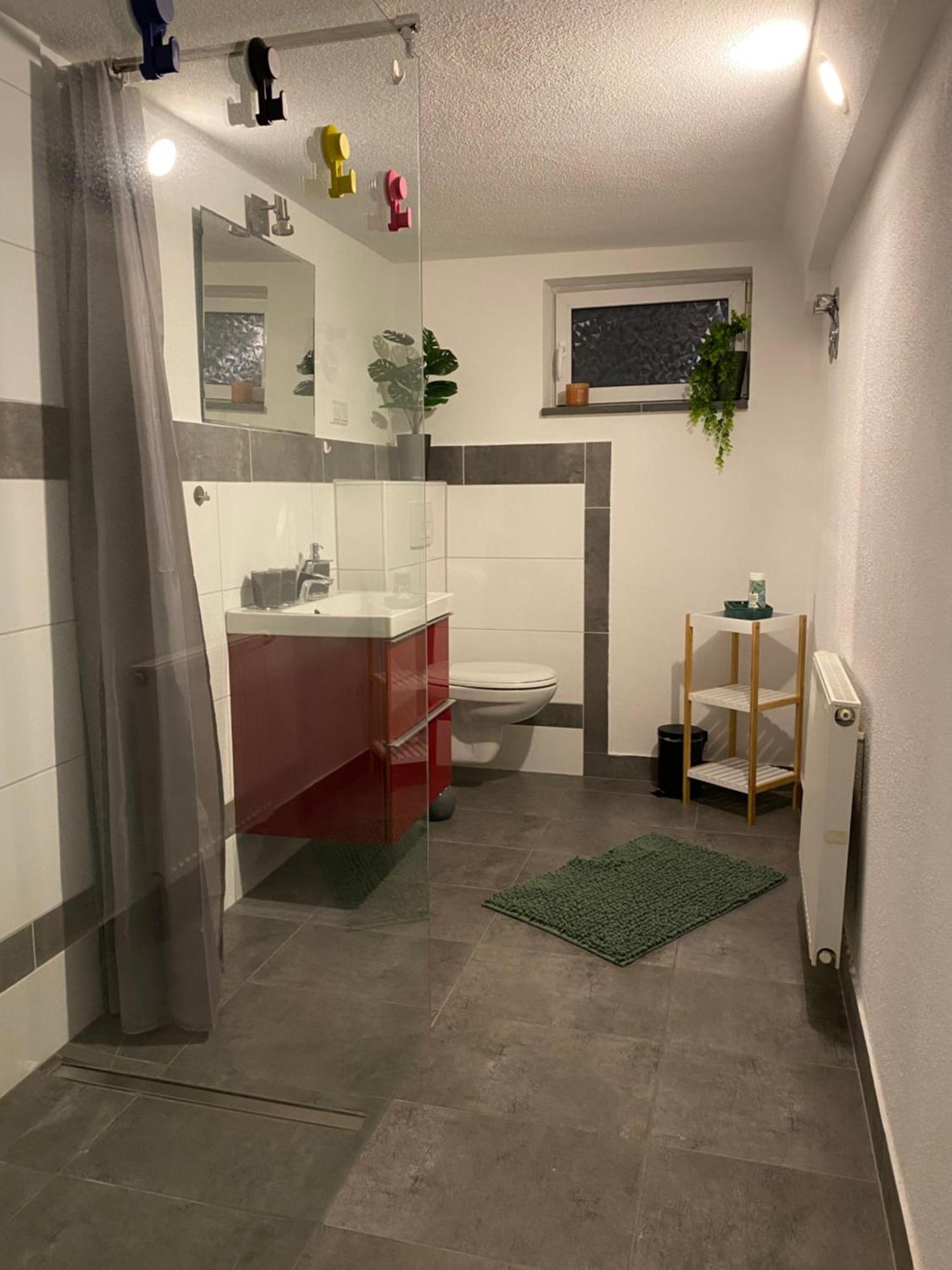 Apartment Roomy Comfort - Zwischen Heidelberg Und Mannheim Edingen-Neckarhausen Bagian luar foto
