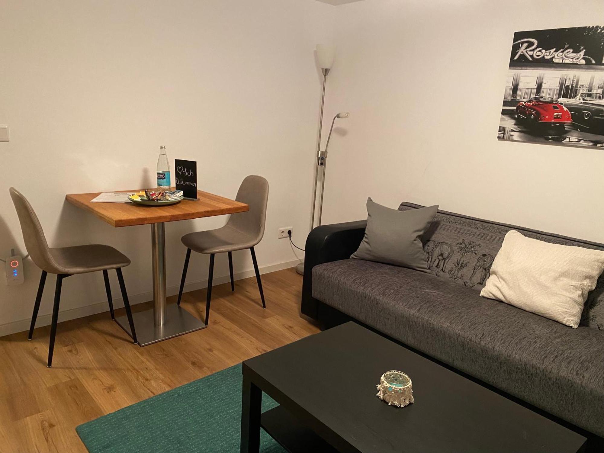 Apartment Roomy Comfort - Zwischen Heidelberg Und Mannheim Edingen-Neckarhausen Bagian luar foto