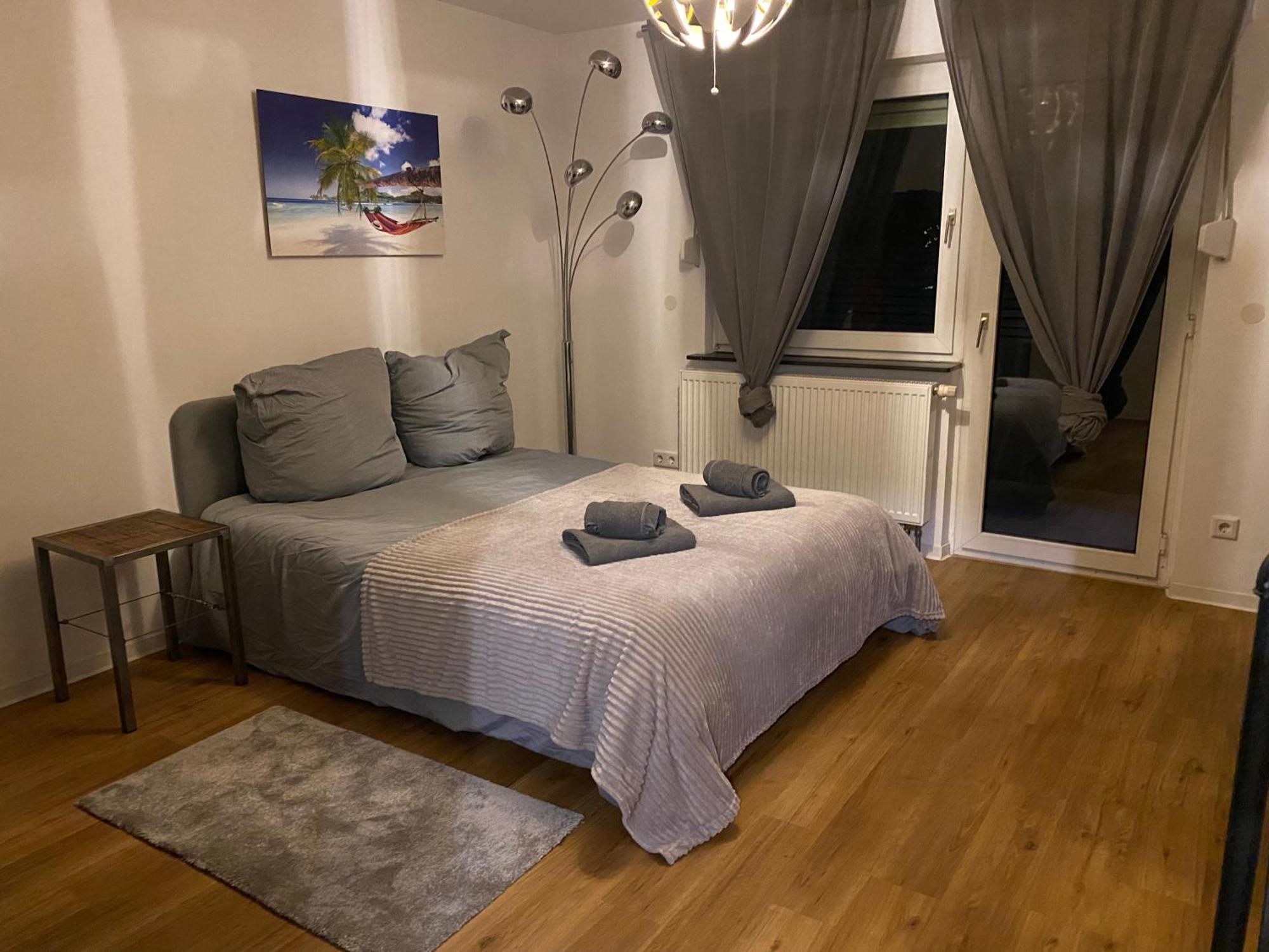 Apartment Roomy Comfort - Zwischen Heidelberg Und Mannheim Edingen-Neckarhausen Bagian luar foto
