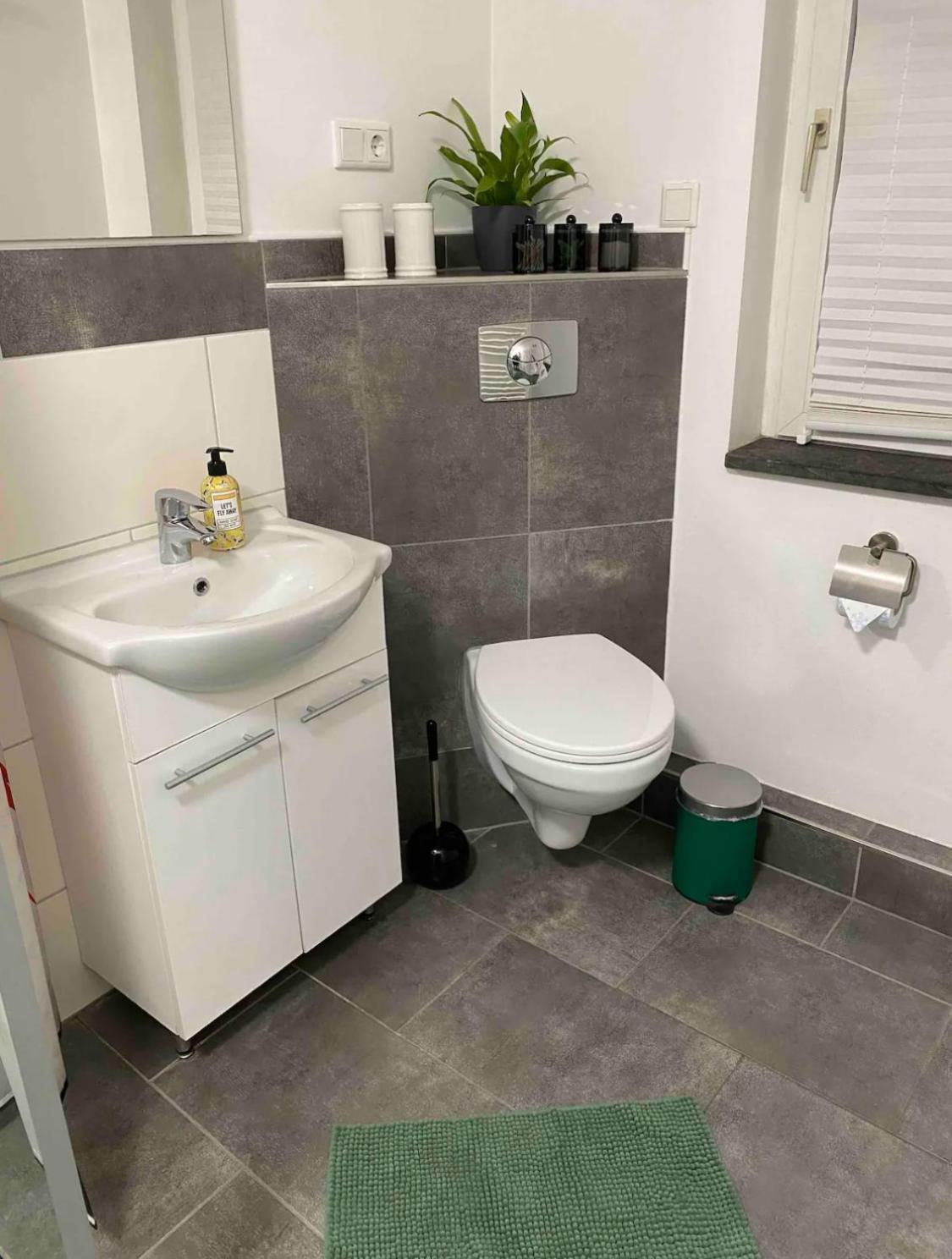 Apartment Roomy Comfort - Zwischen Heidelberg Und Mannheim Edingen-Neckarhausen Bagian luar foto